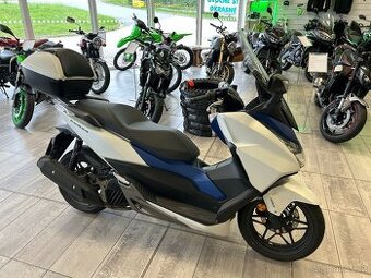 Honda Forza 125 2017 ČR 5.300km