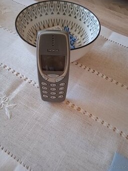 Nokia prvni model