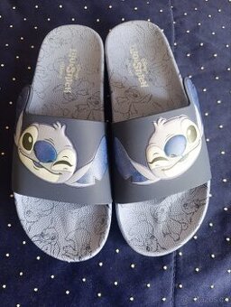 Pantofle Stitch