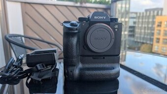 Sony Alpha A9 ILCE-9 5k GRIP