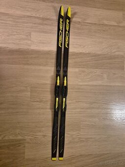 Bežky FISCHER sprintskin 140cm+vázání tour step JR