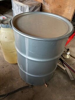Pozinkovaný sud 200 l s víkem a pákou – UN certifikace
