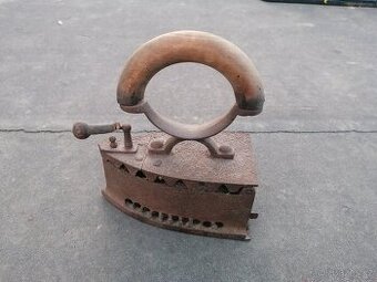 Predám starožitná žehlička