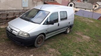 Prodám náhradní díly Peugeot Expert 2.0 HDI 69 kw