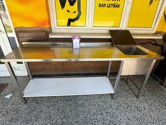 Nerezové stoly – větší množství, možnost prodeje jednotlivě