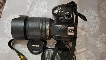 Prodám zrcadlovku Nikon D3300