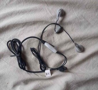 Sluchátka Nokia