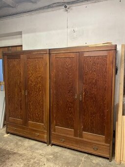 Prodám zachovalé skříně z masivu