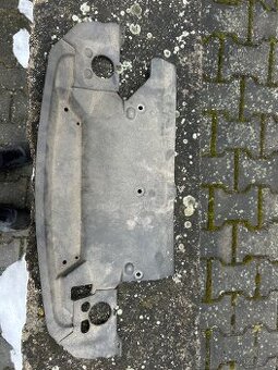 Kryt chladiče na BMW E36