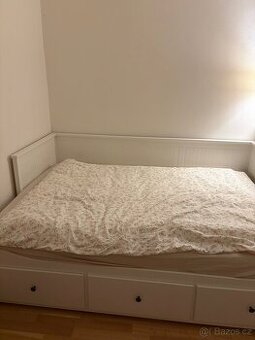 Bílá postel Hemnes Ikea