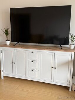 Komoda s konferenčním stolkem - skandinávský styl.