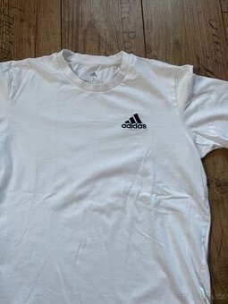 triko bile adidas