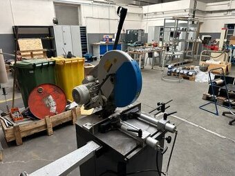 Okružní pila na lehké kovy