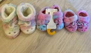 Holčičí růžové chlupaté bačkůrky - 3 různé páry