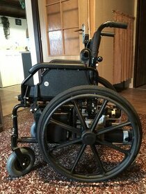 Elektrický invalidní vozík SELVO i4400