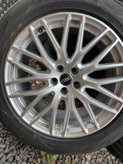 Audi Q7 285/45 r20,jako nová....