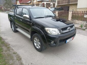 Toyota Hilux 3.0
