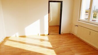 2+1 Kopřivnice, nezařízený, 14.000 Kč se vším. Volný 20.5.