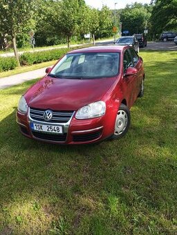 VW Jetta 1.6 -75Kw - 1