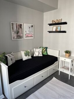 Hemnes postel