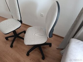 Nabízím dvě kolečkové židle