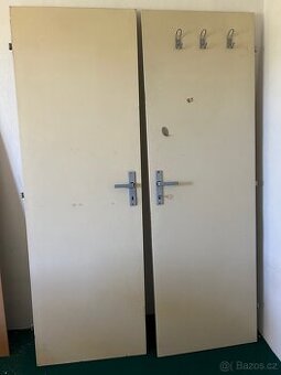 Prodam dvere 60cm 1x leve , 1x prave