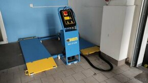 Mobilní nůžkový zvedák ,zdvih 1m,3.000 kg,záruka