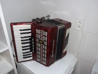 Akordeon Weltmeister meteor. 40 bass.