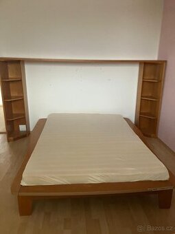 Ložnicový nábytek s postelí