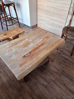 Konferenční stolek