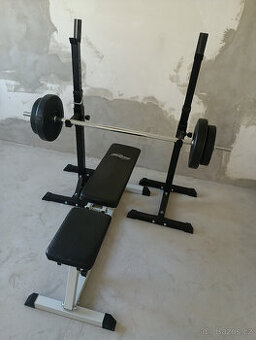 Lavice a dvourucni cinka na posilovani Bench press