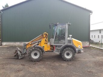 Kloubový teleskopický nakladač TL 855