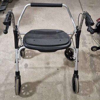 Chodítko s vysokou nosností v záruce