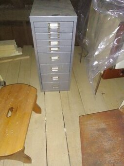 Skříňka na nářadí