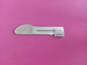 Vintage otevírak na konzervy se lžičkou