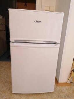 Malá lednička s mrazákem