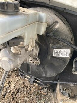 Hlavní brzdový válec 5Q1 614 105 CN