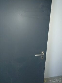 Prodám dveře bez oblozek