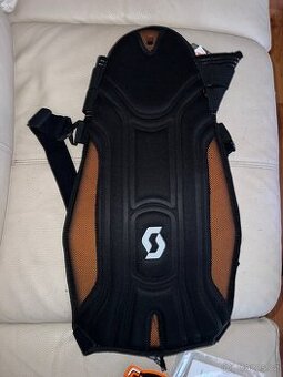 Chránič páteře Scott nový