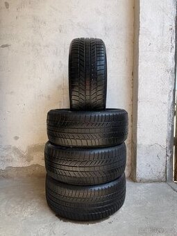 Zimní pneum 225/40/18 Continental Winter Contact