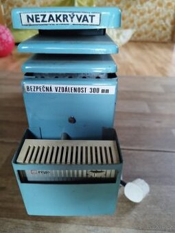 Radiátor s termostatem z 80 let, plně funkční v super stavu