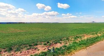 Prodej podílu 1/2 zemědělská půda, 45 702 m² - Budyně nad Oh