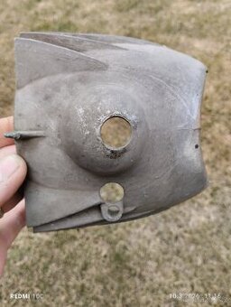 Kryt karburatoru Jawa