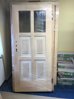 Vchodové obložkové dveře z masivu