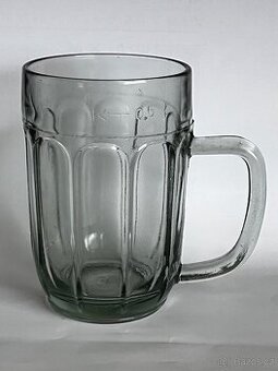 Starý retro půllitr hospodský