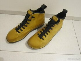 Luxusní nové boty zn. CHACAL vel. 40 - 1