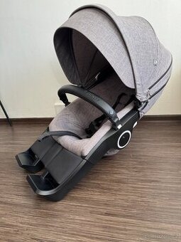 Sportovni sezeni stokke v6 black melange