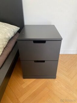 Noční stolík IKEA