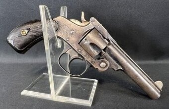 Historický revolver značky Smith & Wesson, ráže .32 SW short