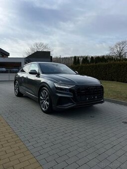 Prodám Audi Q8 S-Line BLAC PAKET 210 kw s vysokou výbavou